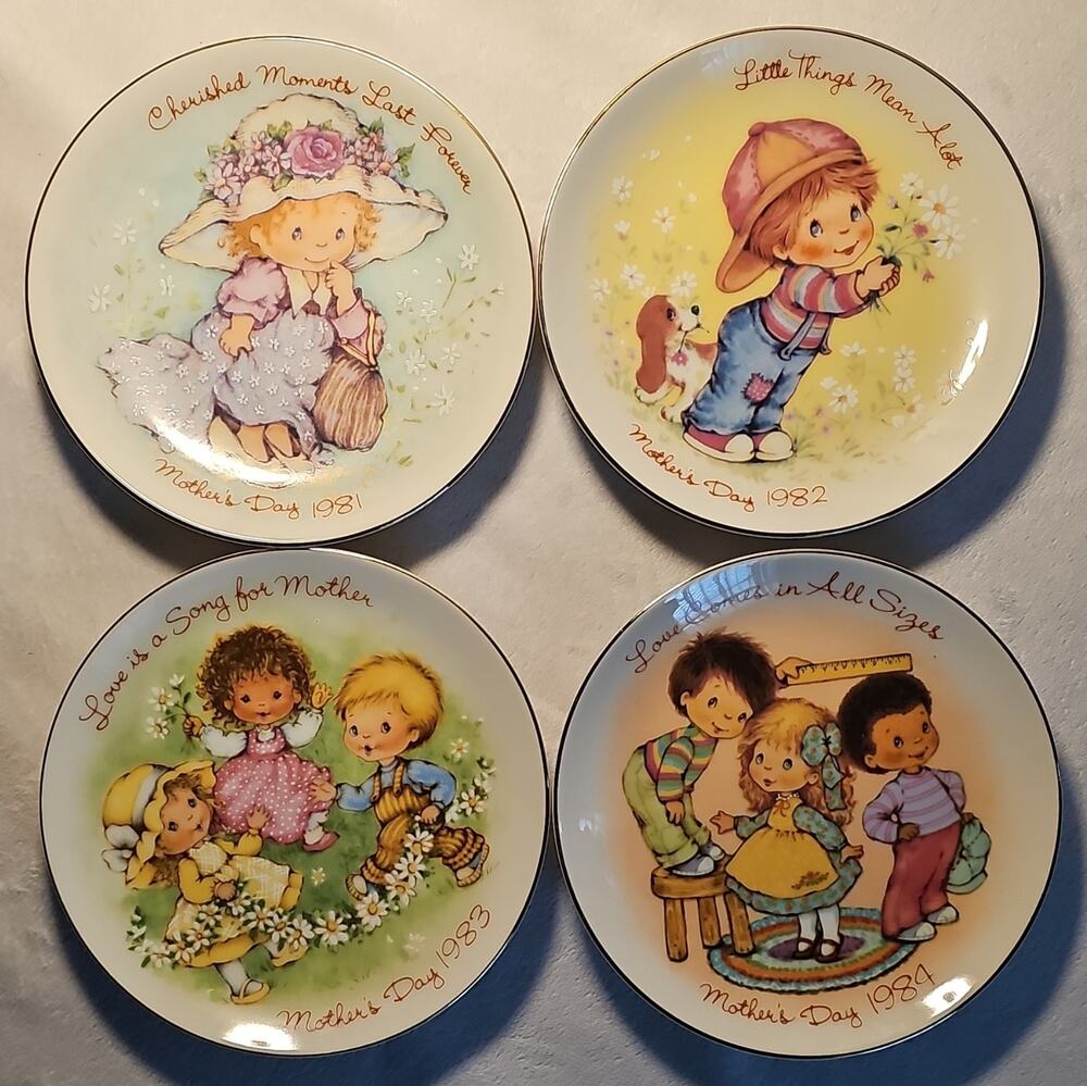 Avon Mother’s Day Collector Plates Set of 4 (1981-1984) Porcelain Japan